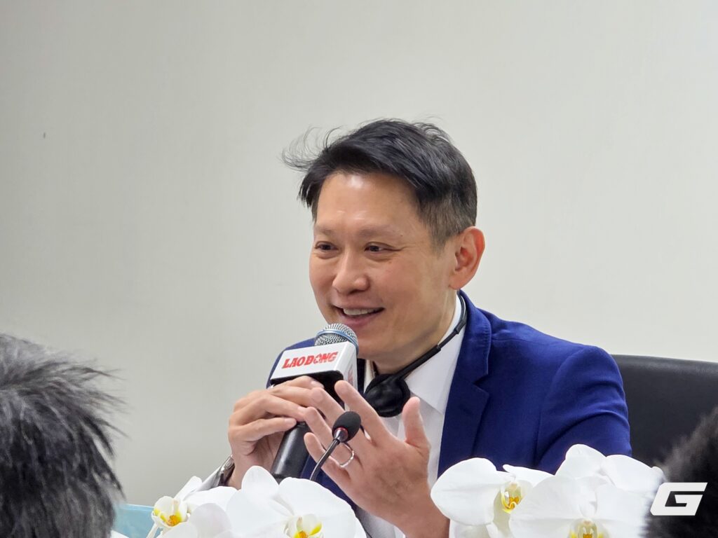CEO sàn tiền số lớn nhất thế giới Binance bất ngờ đến Việt Nam làm việc- Ảnh 1.