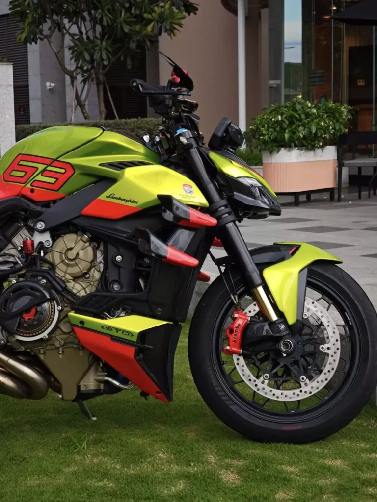 Siêu phẩm xe mô tô Ducati Streetfighter V4 Lamborghini được rao bán lại dưới 2 tỷ đồng, đồ chơi đã 300 triệu đồng- Ảnh 1.