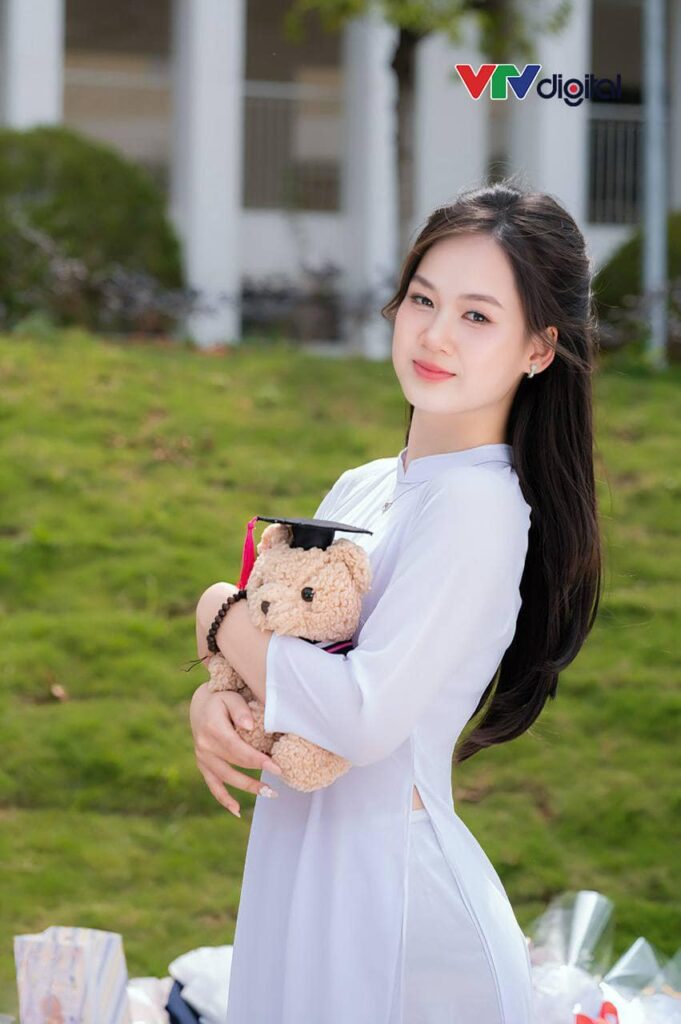 Dung mạo ưu tú của thủ khoa khối A00 toàn quốc đạt 3 điểm 10, bí quyết học giỏi là không học quá nhiều- Ảnh 1.