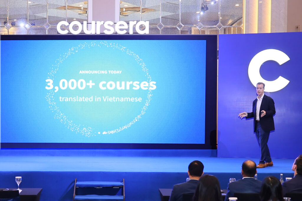 Coursera âm thầm xây dựng "hạ tầng AI" cho giáo dục Việt Nam: Cung cấp hàng nghìn khóa học tiếng Việt, tầm nhìn ứng dụng vào các trường đại học- Ảnh 1.