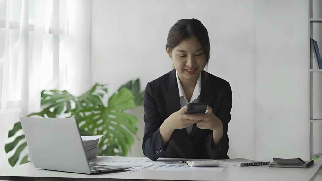 Biết là lừa đảo nhưng vẫn dùng, cô gái đợi tài khoản mất triệu đồng mới báo cảnh sát thì được khen nhanh trí- Ảnh 1.
