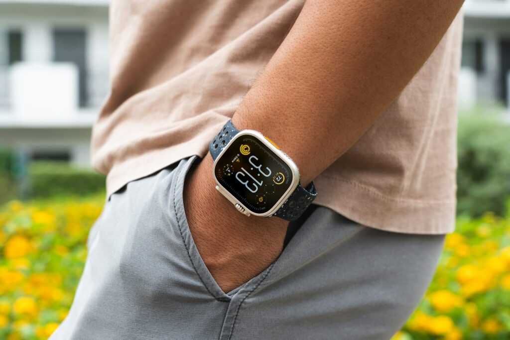 Apple Watch Ultra 3 sắp trình làng: Người dùng Việt mong chờ gì?- Ảnh 1.