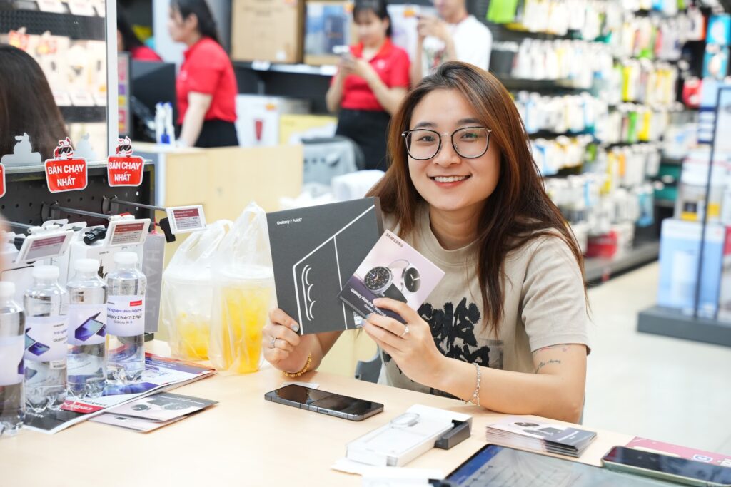CellphoneS mở bán Galaxy Z Fold7 Flip7, ưu đãi 5 triệu kèm nhiều quà tặng- Ảnh 1.