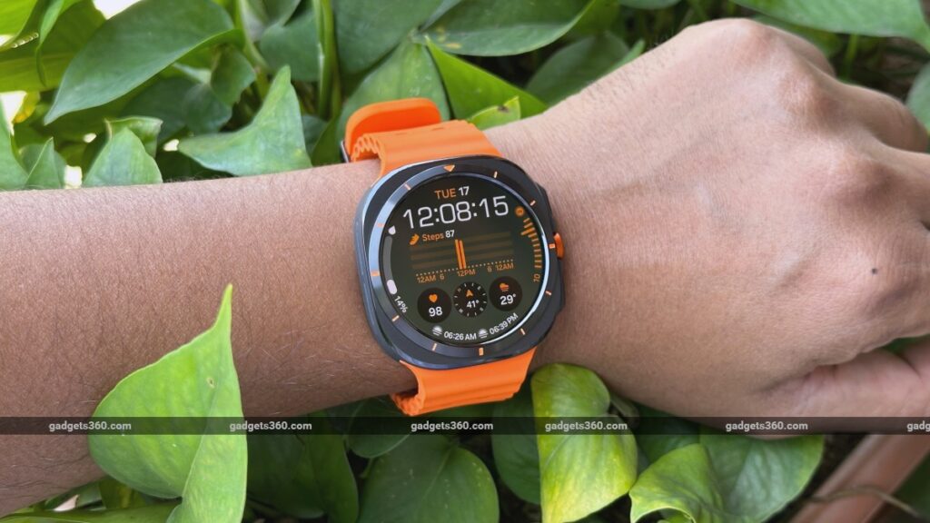 Giật mình trước sự sụt giảm của thị trường smartwatch toàn cầu: Trung Quốc ngược dòng, các ông lớn đang làm gì?- Ảnh 1.