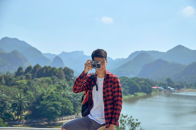 Đi chơi tưởng vui, hóa ra về còn chán hơn: Bạn không phải người duy nhất mắc hội chứng này- Ảnh 1.