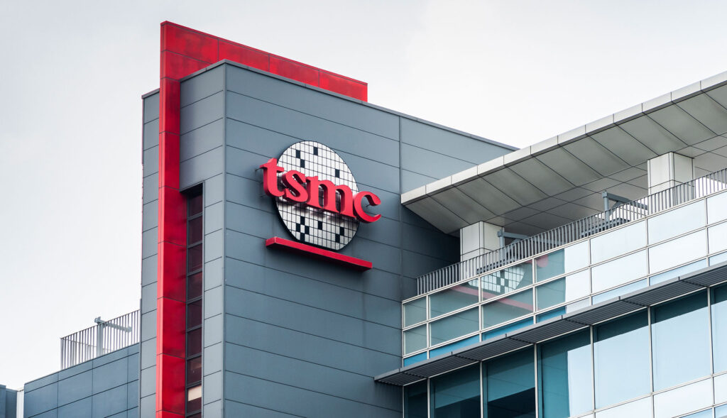 TSMC có thể lao đao vì thuế chip của Trump: Nguy cơ đe dọa hoạt động sản xuất- Ảnh 1.