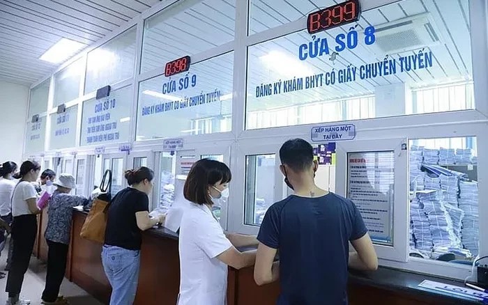 Khám chữa bệnh trái tuyến: Khi nào được BHYT chi trả 100%?- Ảnh 1.