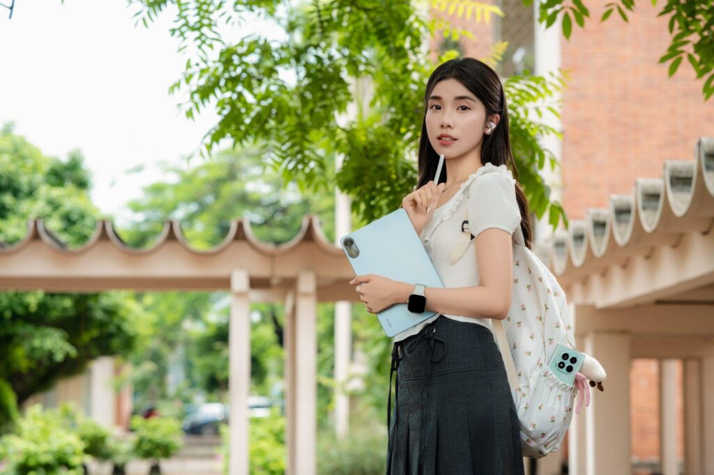 Redmi Pad 2 – Học, làm, chill gói gọn trong một chiếc máy tính bảng chỉ 5 triệu đồng- Ảnh 1.