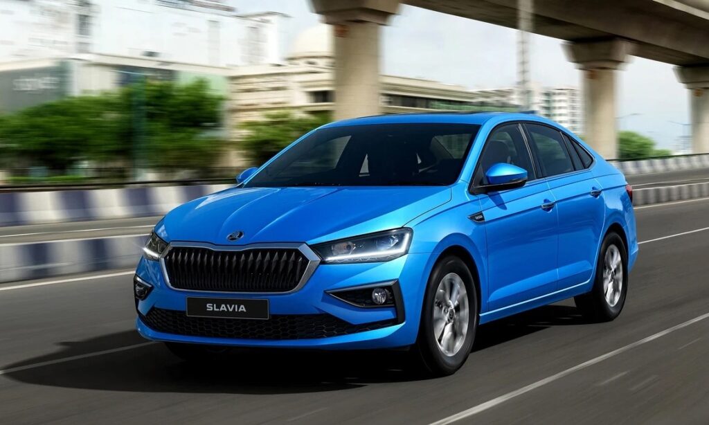 Một mẫu sedan cỡ B vừa ra mắt tại Việt Nam: Xe châu Âu, lắp ráp trong nước, giá thấp nhất 421 triệu đồng đấu 'căng đét' với Toyota Vios, Honda City- Ảnh 1.