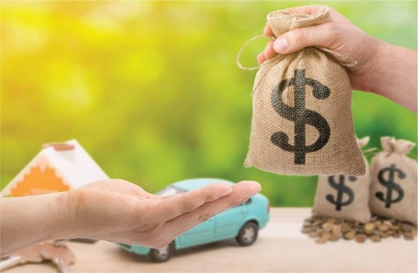 Vay tiêu dùng là sản phẩm phổ biến của các ngân hàng hay tổ chức tài chính nhằm hỗ trợ khách hàng đang gặp khó khăn về tài chính. Ảnh minh họa.