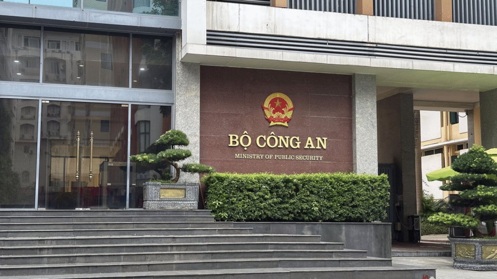 Bộ Công an vừa thông báo thay đổi điều từ ngày 1/10, người dân đặc biệt chú ý- Ảnh 1.